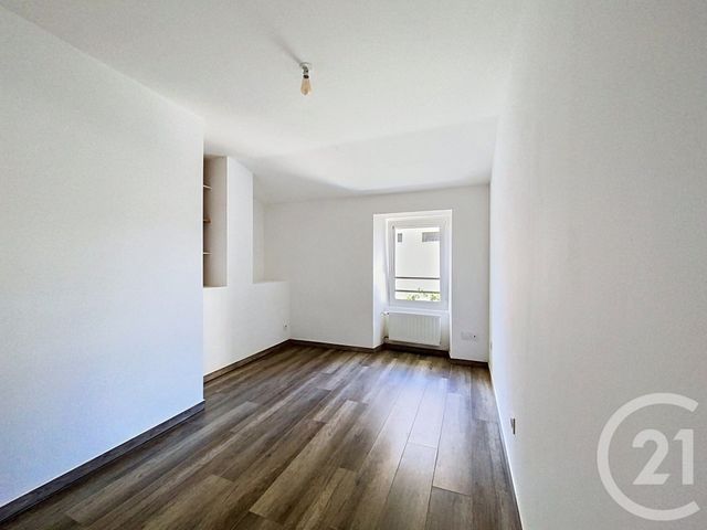 Maison &agrave; louer - 3 pi&egrave;ces - 70,40 m2 - Cholet - 49 - PAYS-DE-LOIRE
