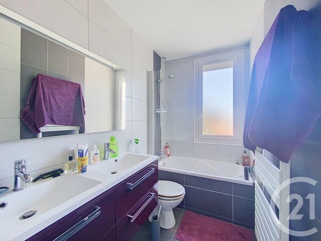 Maison &agrave; louer - 5 pi&egrave;ces - 93,06 m2 - Cholet - 49 - PAYS-DE-LOIRE