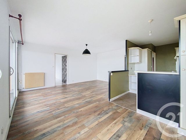 Appartement &agrave; louer - 4 pi&egrave;ces - 77,85 m2 - Cholet - 49 - PAYS-DE-LOIRE