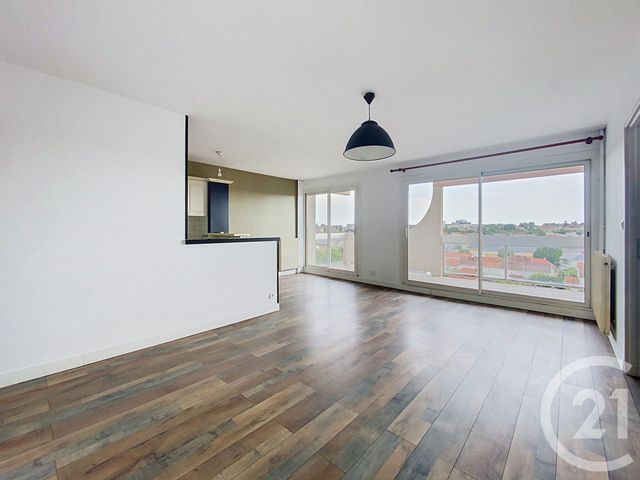 Appartement &agrave; louer - 4 pi&egrave;ces - 77,85 m2 - Cholet - 49 - PAYS-DE-LOIRE