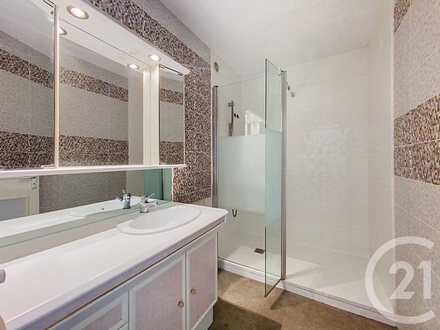 Appartement &agrave; louer - 4 pi&egrave;ces - 77,85 m2 - Cholet - 49 - PAYS-DE-LOIRE