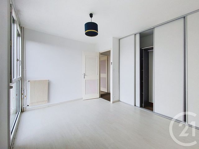 Appartement &agrave; louer - 4 pi&egrave;ces - 77,85 m2 - Cholet - 49 - PAYS-DE-LOIRE