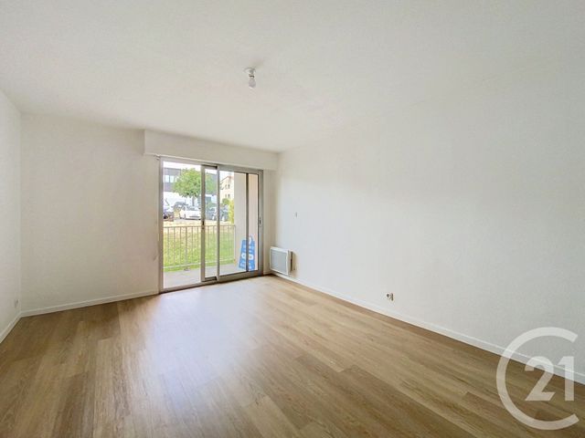 Appartement Studio &agrave; louer - 1 pi&egrave;ce - 24,22 m2 - Cholet - 49 - PAYS-DE-LOIRE
