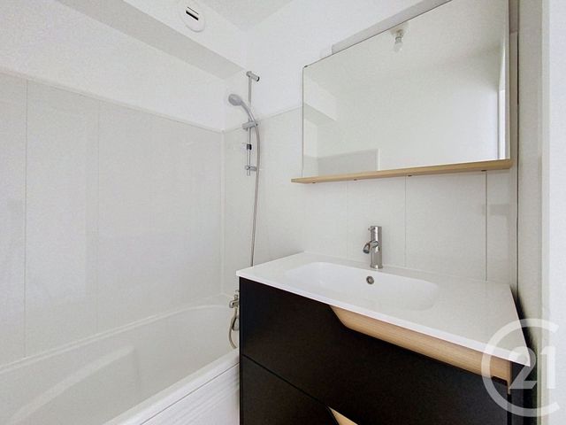 Appartement Studio &agrave; louer - 1 pi&egrave;ce - 24,22 m2 - Cholet - 49 - PAYS-DE-LOIRE