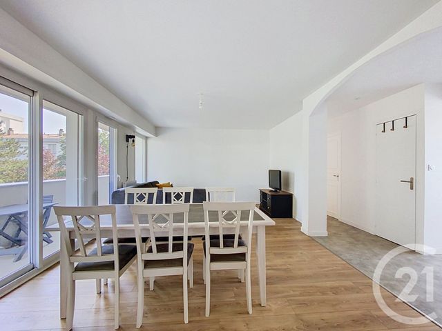 Appartement T4 &agrave; louer - 4 pi&egrave;ces - 75,66 m2 - Cholet - 49 - PAYS-DE-LOIRE
