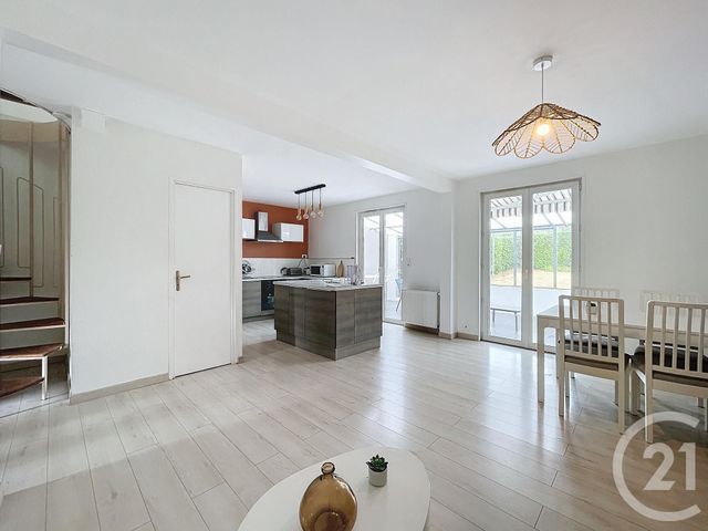 Maison &agrave; louer - 7 pi&egrave;ces - 112 m2 - Cholet - 49 - PAYS-DE-LOIRE