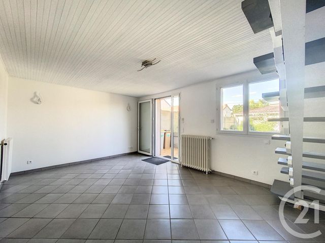Maison &agrave; louer - 4 pi&egrave;ces - 76,60 m2 - Cholet - 49 - PAYS-DE-LOIRE