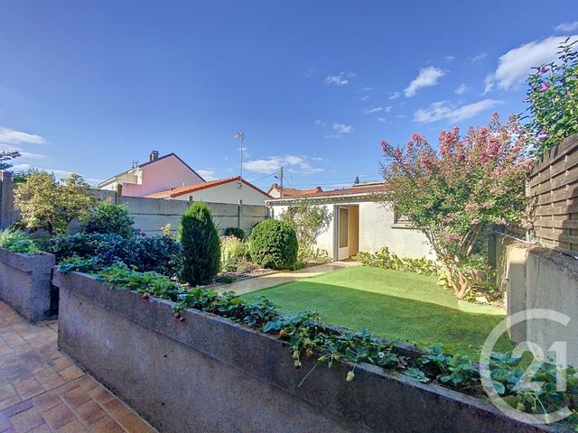 Maison &agrave; louer - 4 pi&egrave;ces - 76,60 m2 - Cholet - 49 - PAYS-DE-LOIRE