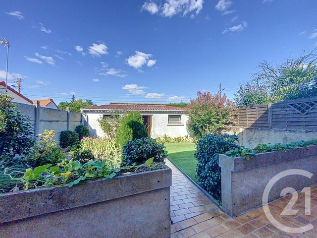 Maison &agrave; louer - 4 pi&egrave;ces - 76,60 m2 - Cholet - 49 - PAYS-DE-LOIRE