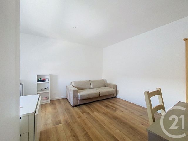 Appartement Studio &agrave; louer - 1 pi&egrave;ce - 17,38 m2 - Cholet - 49 - PAYS-DE-LOIRE