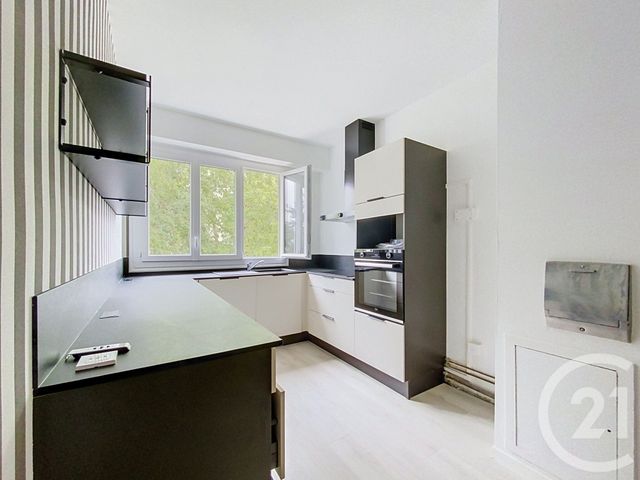 Appartement T4 &agrave; louer - 4 pi&egrave;ces - 101 m2 - Cholet - 49 - PAYS-DE-LOIRE