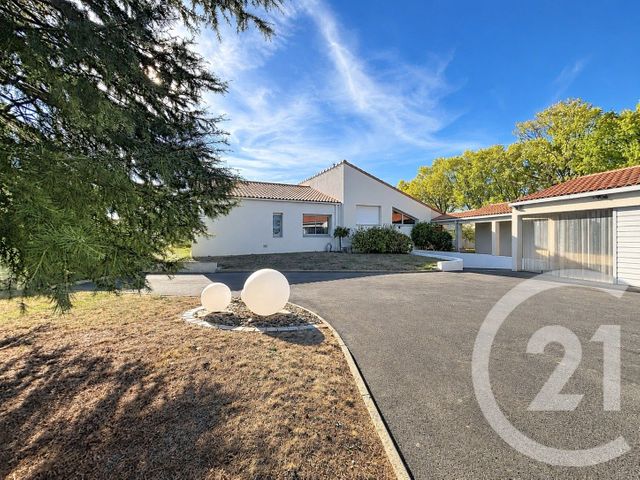 Maison &agrave; vendre - 8 pi&egrave;ces - 213,54 m2 - Le May Sur Evre - 49 - PAYS-DE-LOIRE