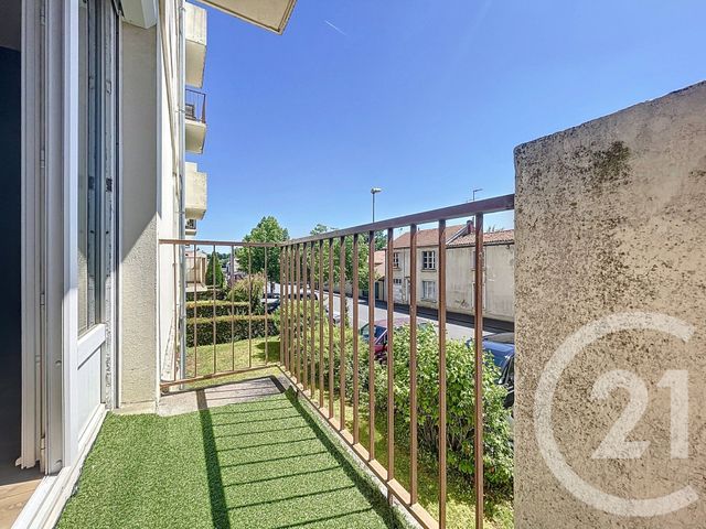 Appartement T3 &agrave; louer - 3 pi&egrave;ces - 73,25 m2 - Cholet - 49 - PAYS-DE-LOIRE