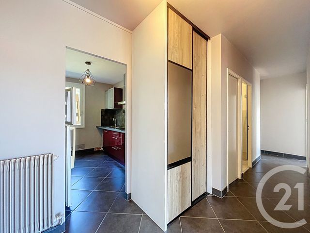Appartement T3 &agrave; louer - 3 pi&egrave;ces - 73,25 m2 - Cholet - 49 - PAYS-DE-LOIRE