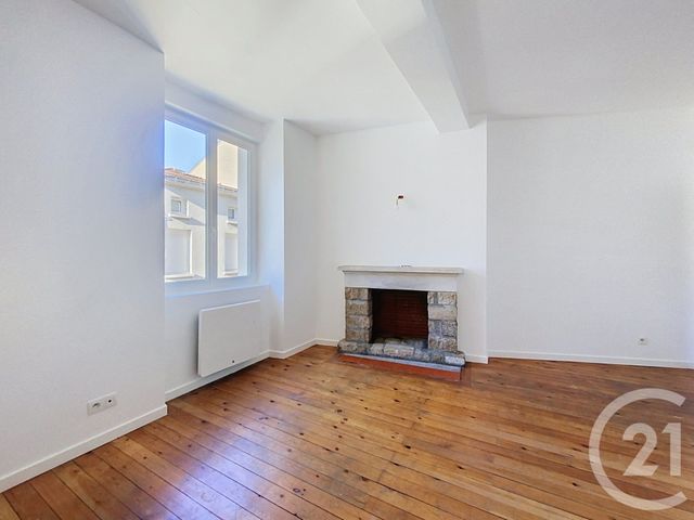 Appartement T2 &agrave; louer - 2 pi&egrave;ces - 46,76 m2 - Cholet - 49 - PAYS-DE-LOIRE