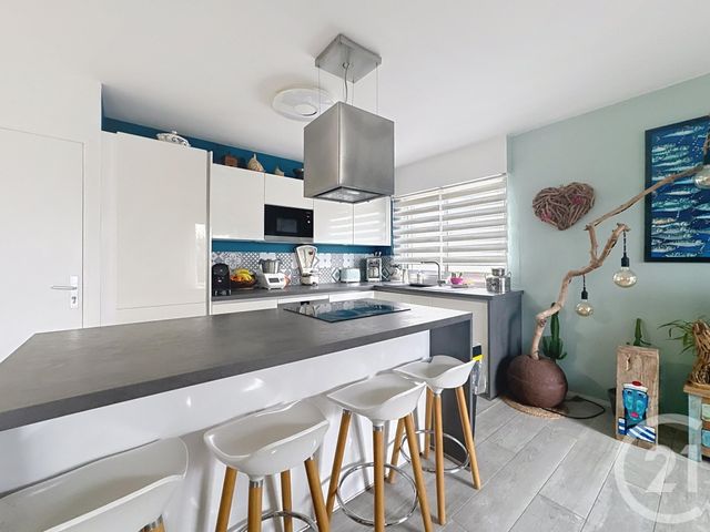 Appartement T4 à vendre - 4 pièces - 76,88 m2 - Bordeaux - 33 - AQUITAINE