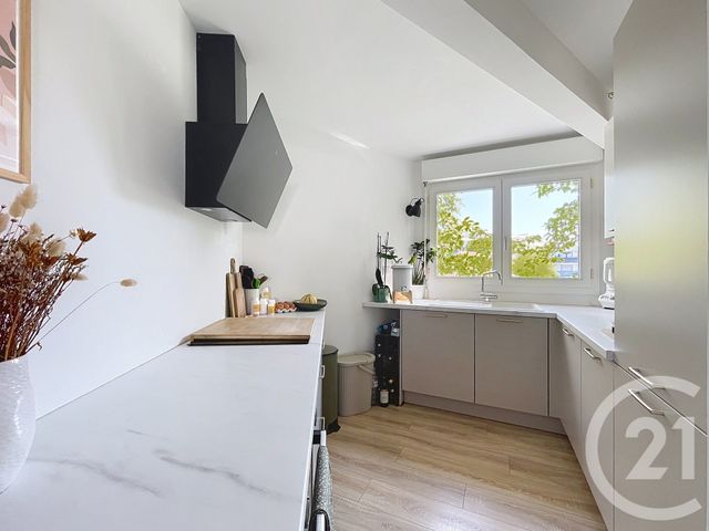 Appartement T3 à vendre - 3 pièces - 72,52 m2 - Bordeaux - 33 - AQUITAINE