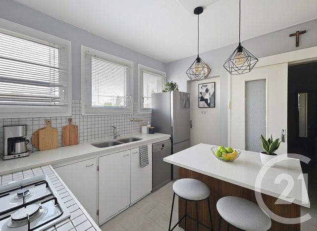 Appartement T4 à vendre - 4 pièces - 73,31 m2 - Bordeaux - 33 - AQUITAINE