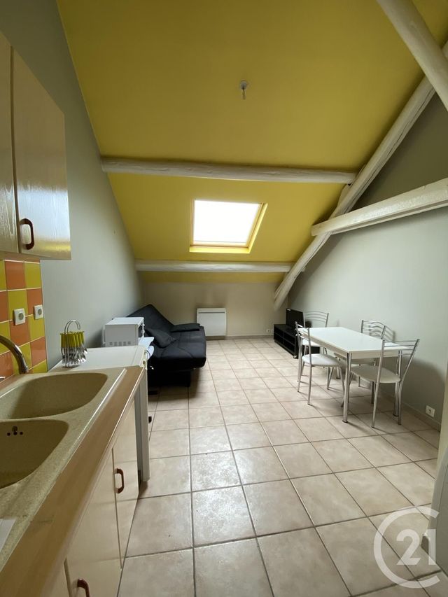 Appartement F2 à louer - 2 pièces - 31,85 m2 - Epernay - 51 - CHAMPAGNE-ARDENNE