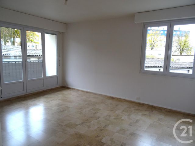 Appartement F2 à louer - 2 pièces - 50 m2 - Epernay - 51 - CHAMPAGNE-ARDENNE