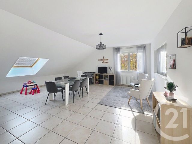 Appartement F4 à louer - 4 pièces - 120 m2 - Morangis - 51 - CHAMPAGNE-ARDENNE