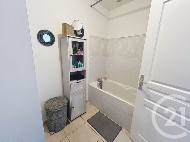 Appartement F4 à louer - 4 pièces - 120 m2 - Morangis - 51 - CHAMPAGNE-ARDENNE