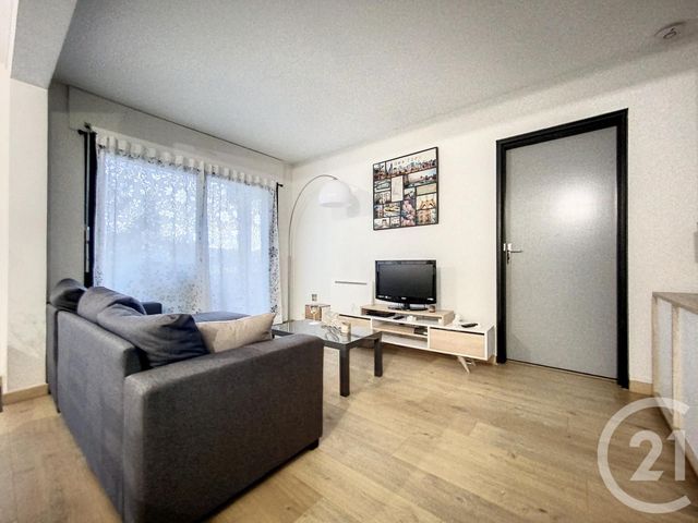 Appartement F2 &agrave; louer - 2 pi&egrave;ces - 40,50 m2 - Epernay - 51 - CHAMPAGNE-ARDENNE