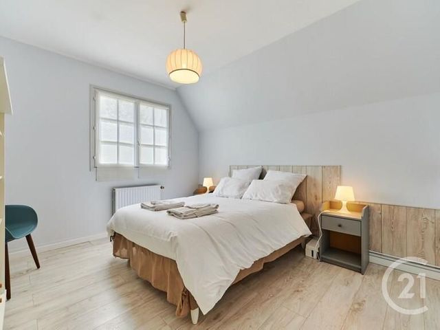 Maison &agrave; louer - 5 pi&egrave;ces - 134,30 m2 - La Riviere St Sauveur - 14 - BASSE-NORMANDIE