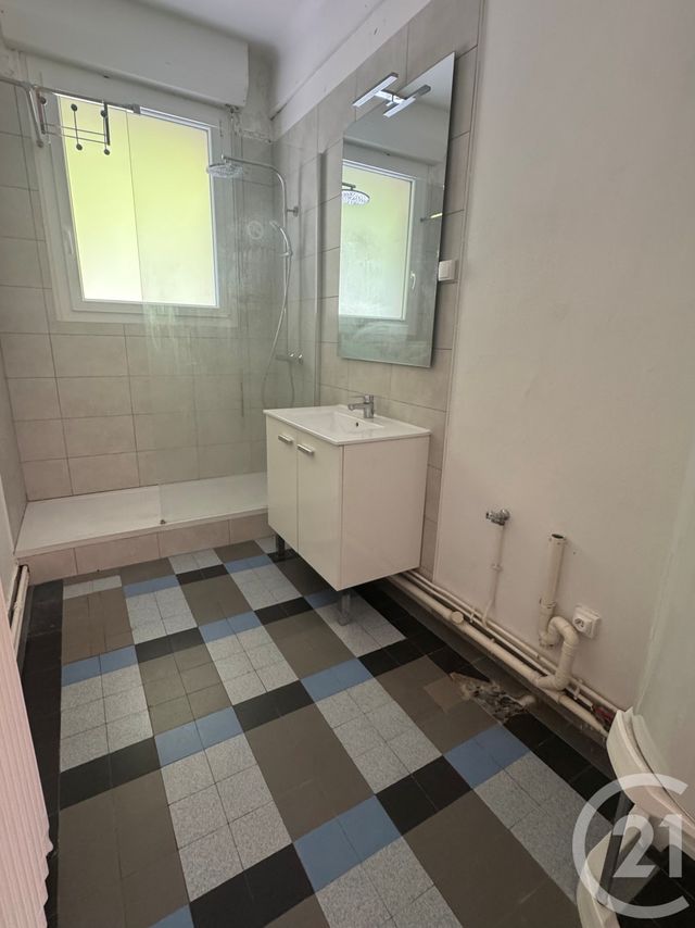 Appartement F4 à louer - 4 pièces - 111,10 m2 - Le Havre - 76 - HAUTE-NORMANDIE