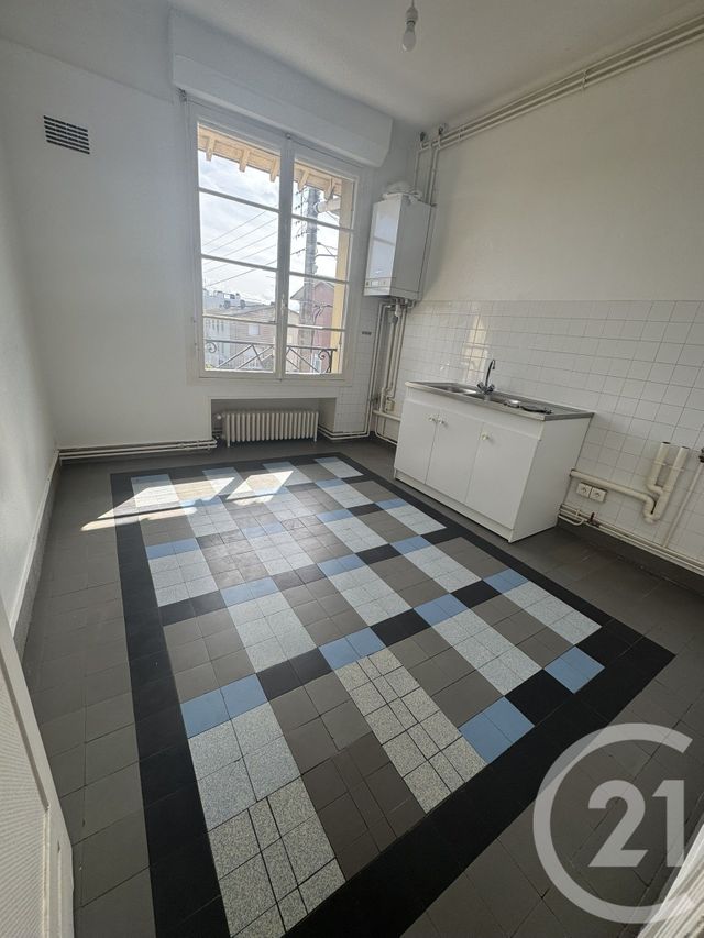 Appartement F4 à louer - 4 pièces - 111,10 m2 - Le Havre - 76 - HAUTE-NORMANDIE