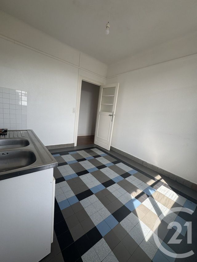 Appartement F4 à louer - 4 pièces - 111,10 m2 - Le Havre - 76 - HAUTE-NORMANDIE