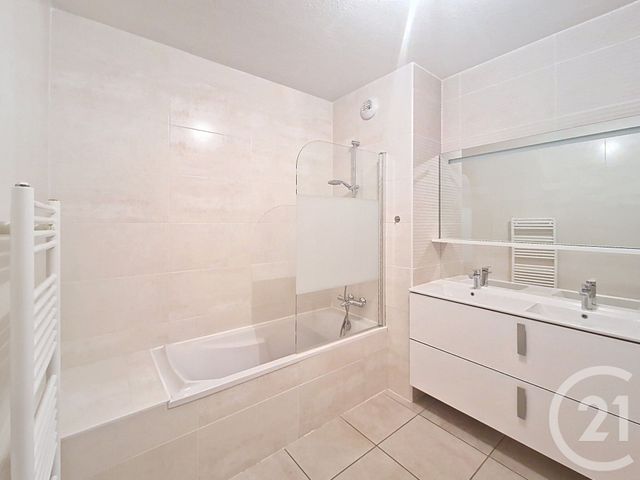 Appartement T3 &agrave; louer - 3 pi&egrave;ces - 64,50 m2 - Arcachon - 33 - AQUITAINE