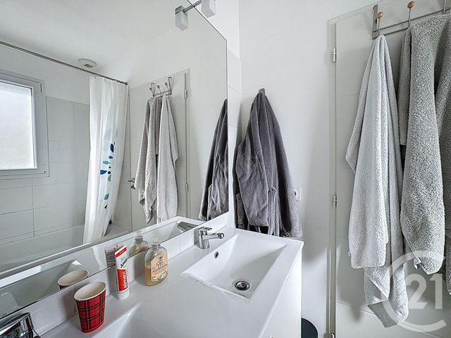 Maison &agrave; louer - 5 pi&egrave;ces - 100,97 m2 - Mios - 33 - AQUITAINE