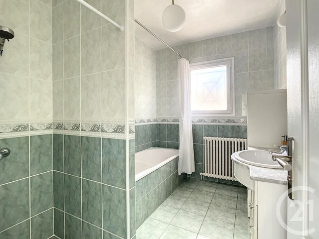 Maison &agrave; louer - 4 pi&egrave;ces - 85,40 m2 - Parentis En Born - 40 - AQUITAINE