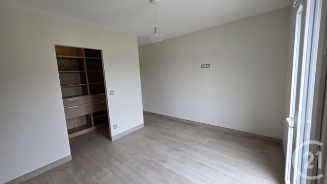 Maison &agrave; louer - 5 pi&egrave;ces - 115,29 m2 - Lapouyade - 33 - AQUITAINE