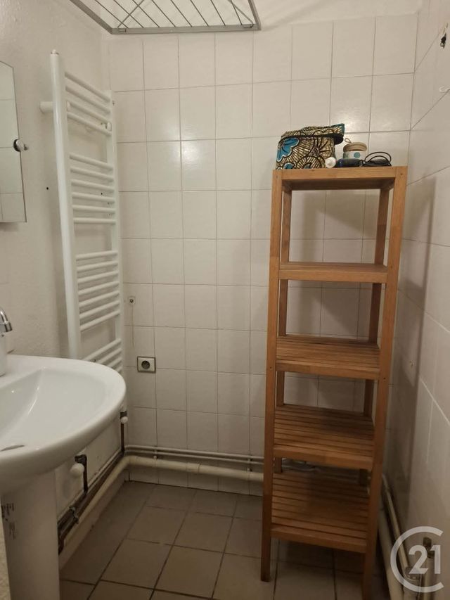 Appartement F2 &agrave; louer - 2 pi&egrave;ces - 41,01 m2 - Bordeaux - 33 - AQUITAINE