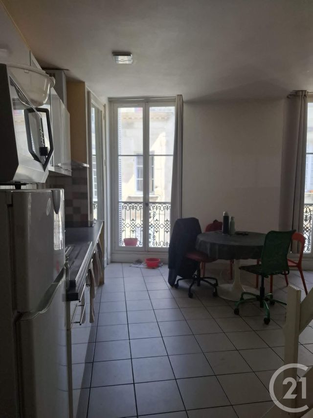 Appartement F2 &agrave; louer - 2 pi&egrave;ces - 41,01 m2 - Bordeaux - 33 - AQUITAINE