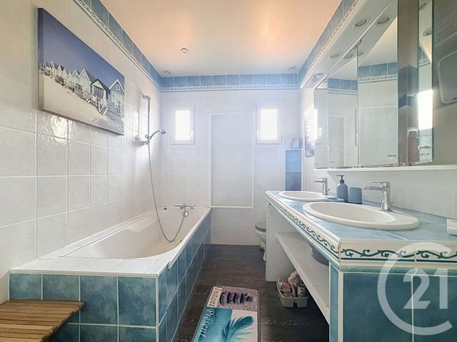 Maison &agrave; louer - 6 pi&egrave;ces - 175,51 m2 - Biganos - 33 - AQUITAINE
