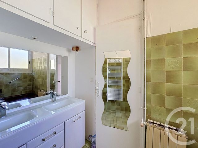 Appartement F3 &agrave; louer - 4 pi&egrave;ces - 81,26 m2 - Salles - 33 - AQUITAINE