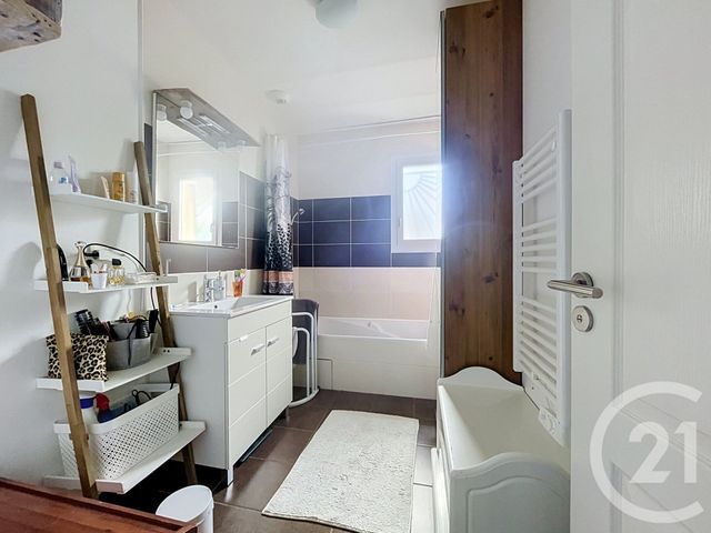 Maison &agrave; louer - 4 pi&egrave;ces - 80,71 m2 - Biganos - 33 - AQUITAINE