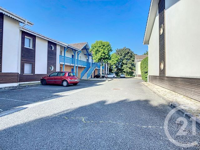 Parking à louer - 12 m2 - La Teste De Buch - 33 - AQUITAINE