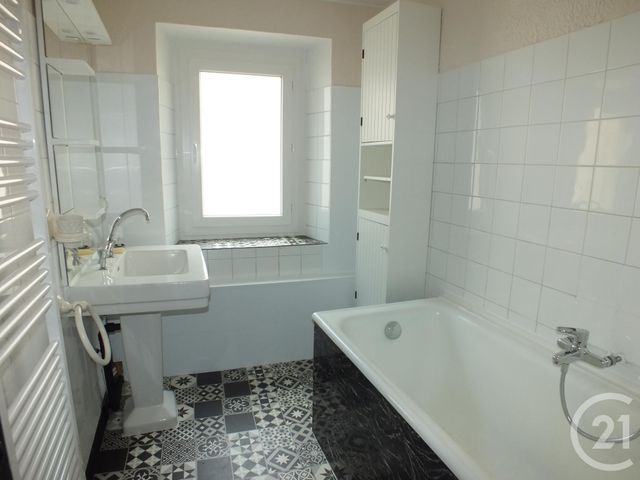 Appartement F3 &agrave; louer - 3 pi&egrave;ces - 91,40 m2 - Lannemezan - 65 - MIDI-PYRENEES