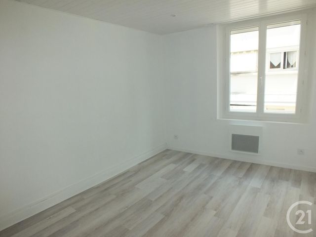 Appartement F3 &agrave; louer - 3 pi&egrave;ces - 91,40 m2 - Lannemezan - 65 - MIDI-PYRENEES