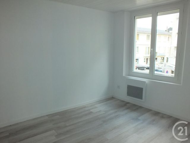 Appartement F3 &agrave; louer - 3 pi&egrave;ces - 91,40 m2 - Lannemezan - 65 - MIDI-PYRENEES