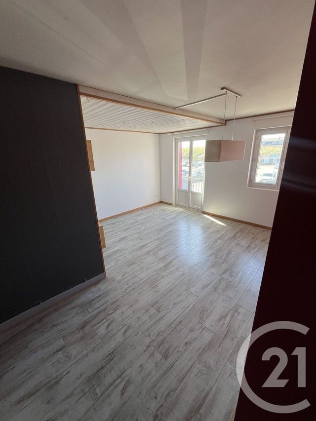 Appartement F2 &agrave; louer - 2 pi&egrave;ces - 42,68 m2 - Lannemezan - 65 - MIDI-PYRENEES