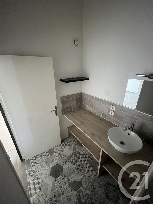 Maison &agrave; louer - 4 pi&egrave;ces - 85,30 m2 - Lanespede - 65 - MIDI-PYRENEES