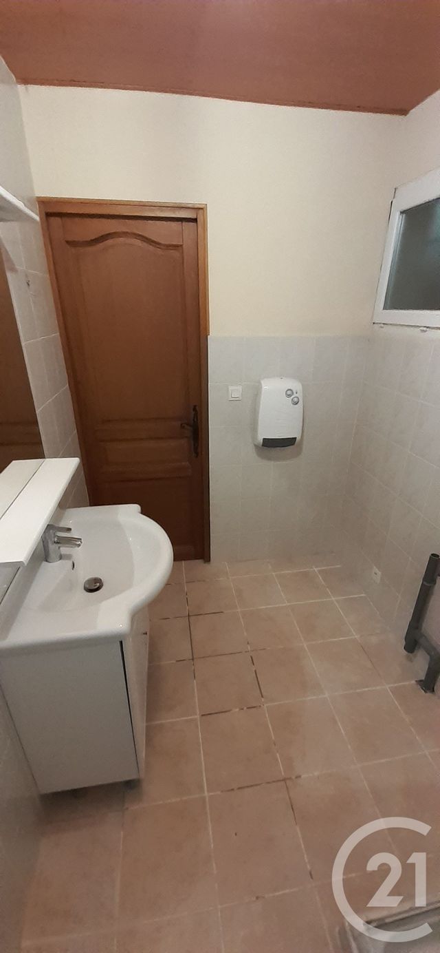 Appartement F4 &agrave; louer - 4 pi&egrave;ces - 76,08 m2 - Heches - 65 - MIDI-PYRENEES