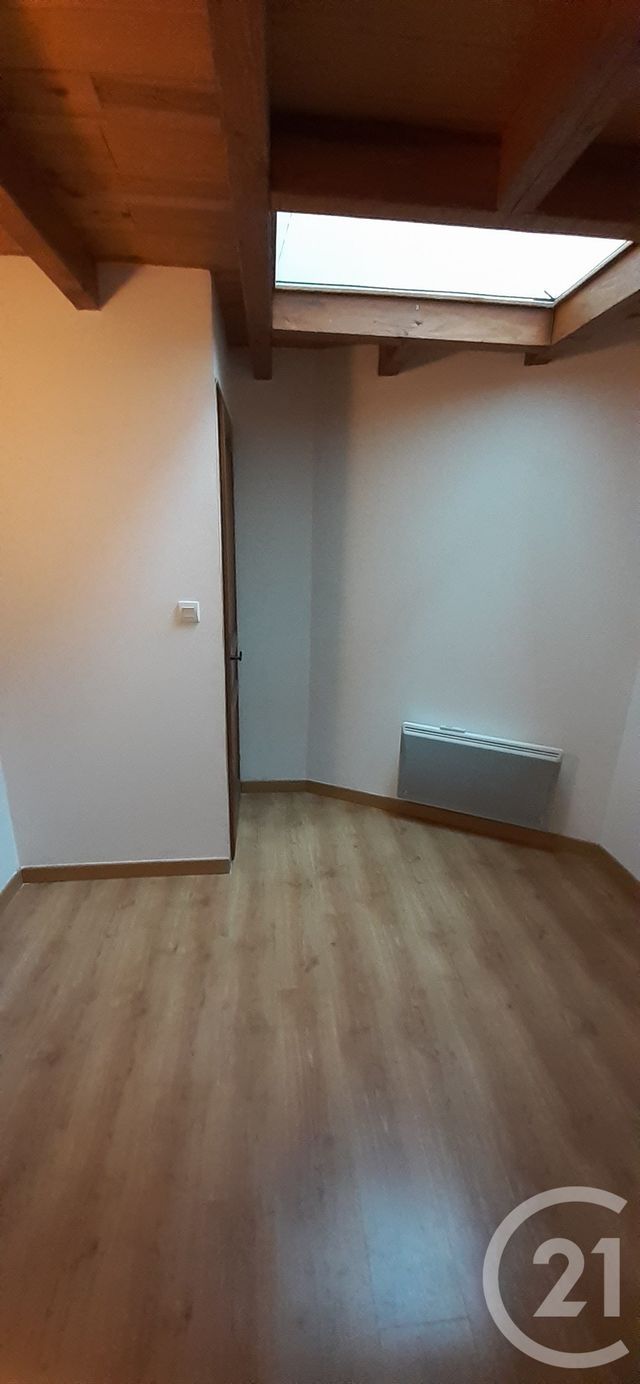 Appartement F4 &agrave; louer - 4 pi&egrave;ces - 76,08 m2 - Heches - 65 - MIDI-PYRENEES