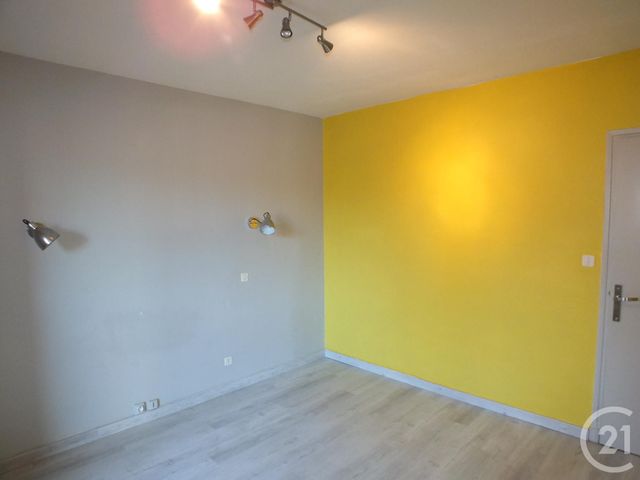 Appartement F3 &agrave; louer - 3 pi&egrave;ces - 68,14 m2 - Lannemezan - 65 - MIDI-PYRENEES