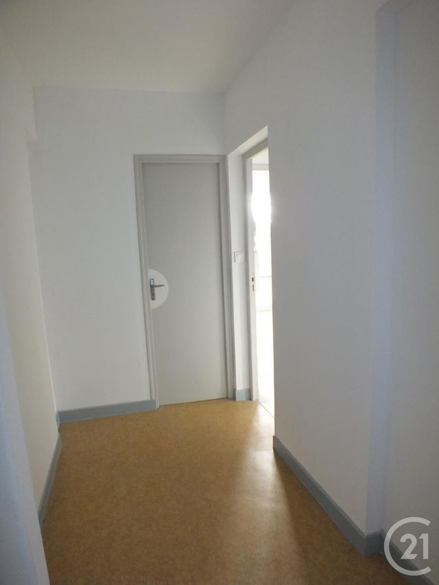 Appartement F2 &agrave; louer - 2 pi&egrave;ces - 39,28 m2 - Lannemezan - 65 - MIDI-PYRENEES
